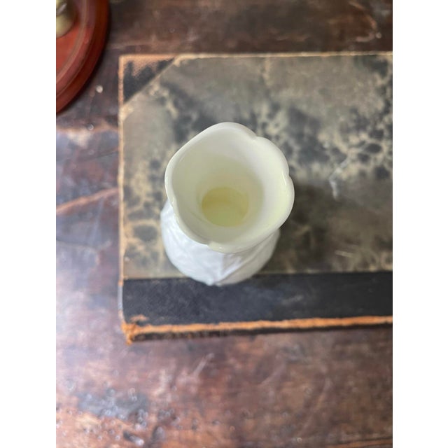 Coalport Porcelain Cabbage Leaf Pattern Bone White China 5.5” Coalport Vase Single Stem Bud Vase For Sale - Image 4 of 7