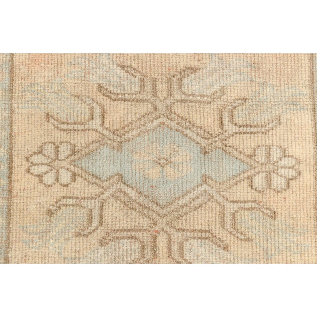 1960s Neutral Minimalist Decor Oushak Rug For Sale - Image 6 of 12