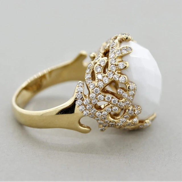 White Onyx Diamond Gold Ring, Size 7 For Sale - Image 4 of 7