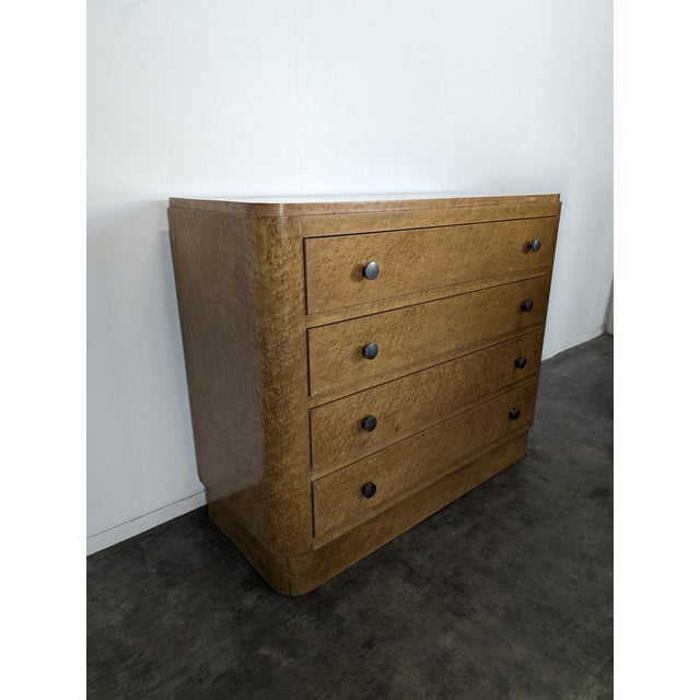 Art Deco Chest of Drawers in Speckled Maple, in Very Good conditions.