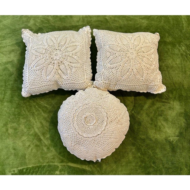 Vintage 1980’s, 100% cotton, floral crochet accent pillows. All are in very good condition for age and use. No visible...