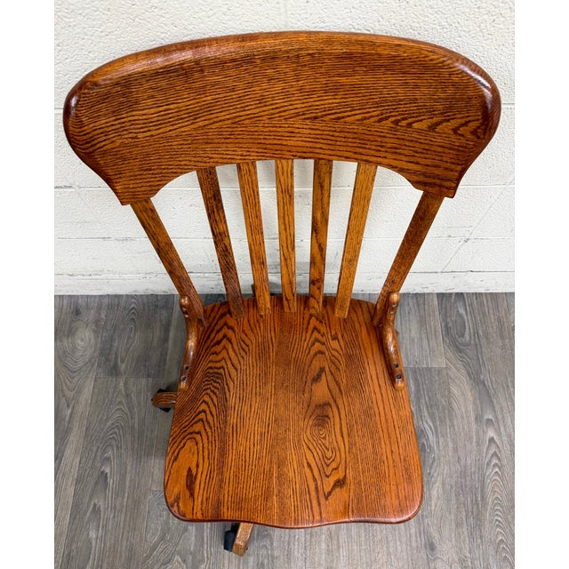 Traditional Vintage Tiger Oak Adjustable Swivel Desk Banker Lawyer Jury Office Chair For Sale - Image 3 of 10