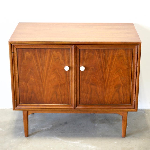 Mid-Century Modern 1950s Drexel "Declaration" Walnut Record Cabinet / Small Sideboard Designed by Stewart MacDougall and Kipp Stewart, Attributed For Sale - Image 3 of 10