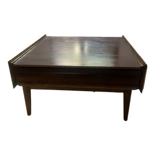 1960s Mid Century Modern Walnut Coffee Table by Lane For Sale