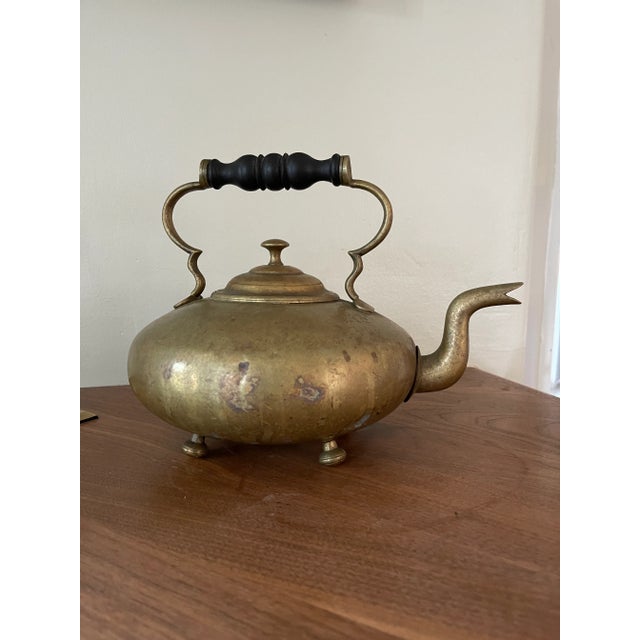 English Antique Footed Brass Kettle For Sale - Image 3 of 8