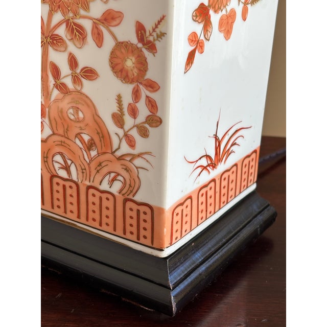 White Mid-20th Century Hand Painted Chinoiserie Table Lamp For Sale - Image 8 of 18