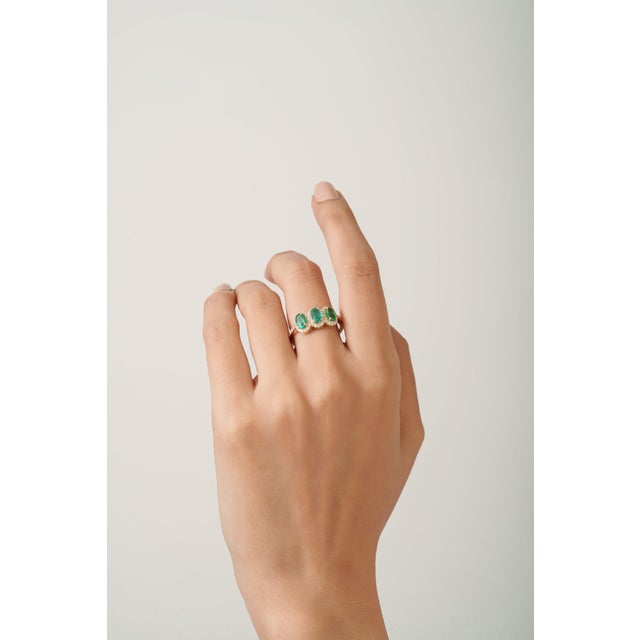 1.35ct Emerald Diamond Three-Stone Art Deco Ring Size 9 in 18k Yellow Gold For Sale - Image 10 of 18