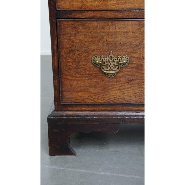 Antique 18th Century English Chest of Drawers with 3 Drawers and Original Fittings For Sale - Image 9 of 16