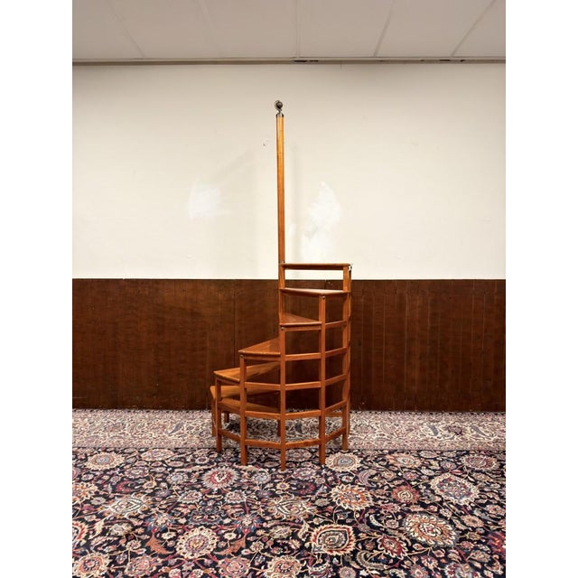 Large English Library Staircase from Globe Wernicke, in Very Good conditions. Designed 1920 to 1949 This piece has an...