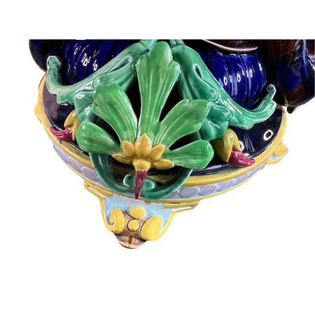 Majolica Vase or Centerpiece with Putti and Frogs, 19th Century For Sale - Image 9 of 12
