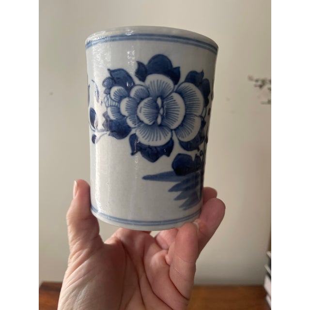 Chinoiserie Vintage Chinese Floral Brush Pot For Sale - Image 3 of 9