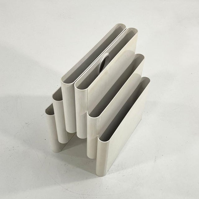 Kartell White Magazine Rack by Giotto Stoppino for Kartell, 1970s For Sale - Image 4 of 7