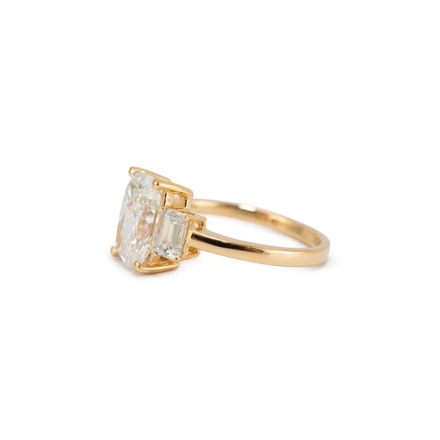 18k Yellow Gold 3.59ctw Cushion Cut Lab Grown Diamond Tree-Stone Engagement Ring, Size 7.75 For Sale - Image 4 of 9