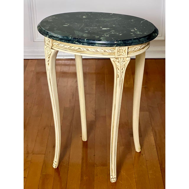 20th Century Louis XV Style Cream Painted Marble Top Carved Oval Side Table For Sale - Image 4 of 9