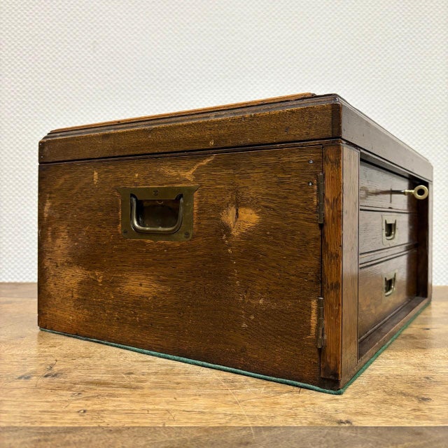 Jewelers Box in Oak, 1930s For Sale - Image 5 of 18
