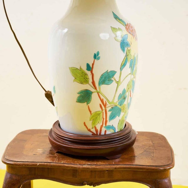 Discover the timeless elegance of this limoges porcelain lamp, a work that combines functionality and beauty. Featuring a...