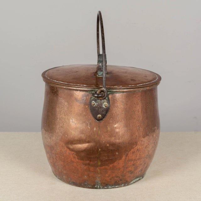 Large 19th Century Copper Stock Pot or Cauldron For Sale In Orlando - Image 6 of 9