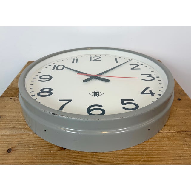 Large Vintage Industrial Wall Clock from TN, 1960s For Sale - Image 9 of 16