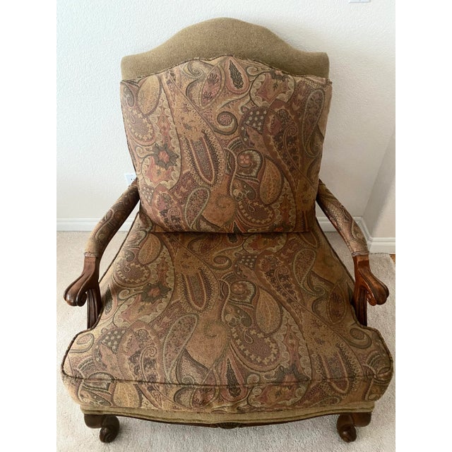 Ethan Allen Wide Carved Bergere French Louis XV Style Harris Chair Excellent Condition For Sale In Denver - Image 6 of 16
