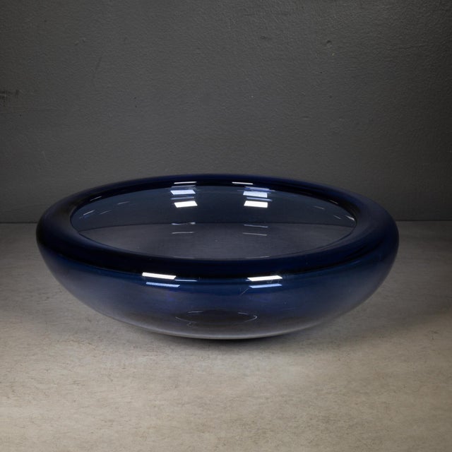 Mid-Century Modern Signed Holmegaard Arne/Provence Large Sapphire Blue Bowl c.1955 For Sale - Image 3 of 6