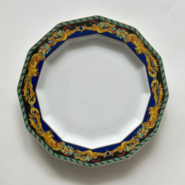2000 - 2009 Le Roi Soleil Rim Salad Plates by Versace for Rosenthal, 1990s, Set of 6 For Sale - Image 5 of 7