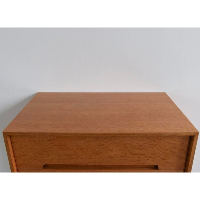 Mid-Century Modern C-Range Pale Oak Chest of Drawers from John & Sylvia Reid, 1950 For Sale - Image 4 of 11