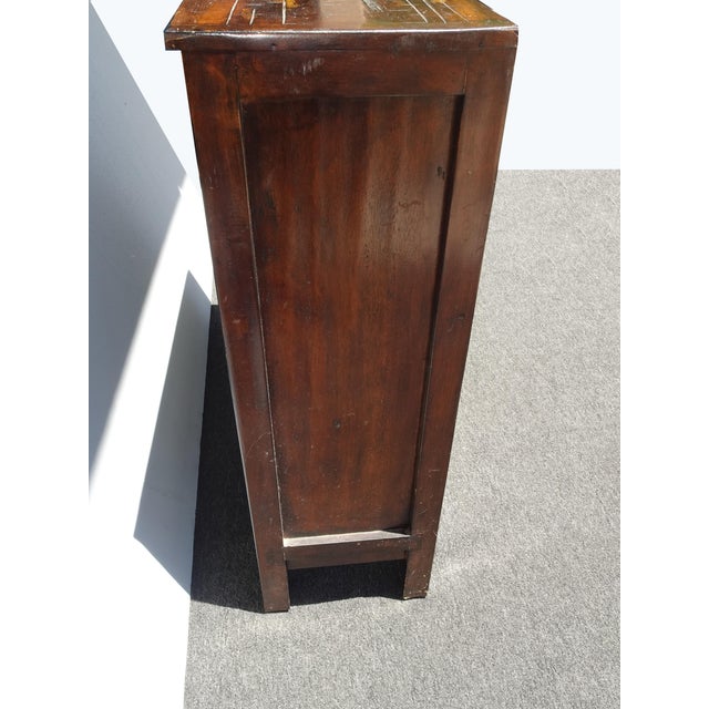 Vintage Hooker Furniture Asian Red Hall Chest ~ Side Table Cabinet For Sale In Los Angeles - Image 6 of 17