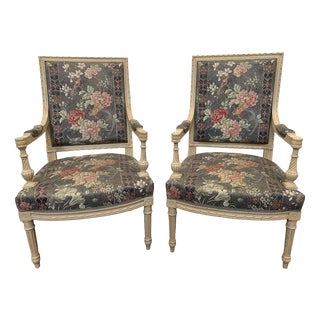 Louis XVI Style Armchairs in White Lacquered Beech, 20th Century, Set of 2 For Sale