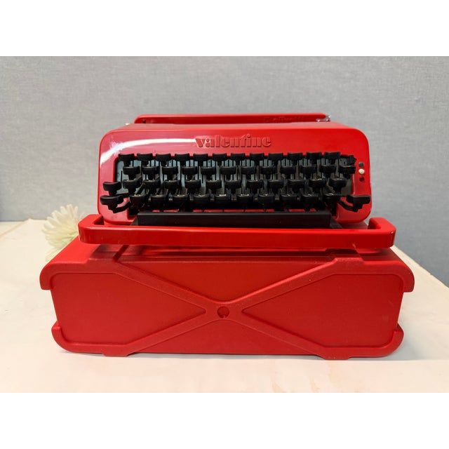 Vintage Olivetti Valentine Typewriter by Ettore Sottsass, Italy, 1970s For Sale - Image 16 of 18
