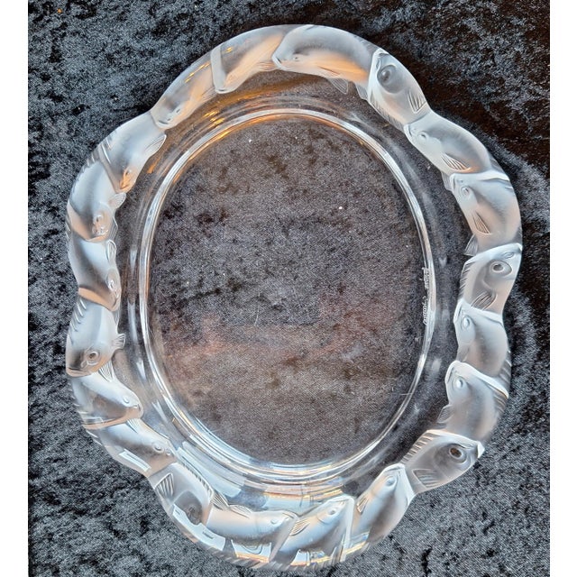 1970s Vintage French Fish Serving Platter in Satin-Finished Crystal Glass by Lalique, 1970s For Sale - Image 5 of 6