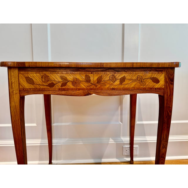 Antique French Louis XV Style Tulipwood Marquetry Writing Table or Side Table With Leather Top For Sale - Image 11 of 18