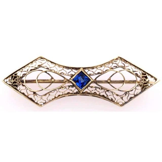 14 Karat Yellow Gold With Sapphire Center Stone Filigree Brooch For Sale In New York - Image 6 of 9