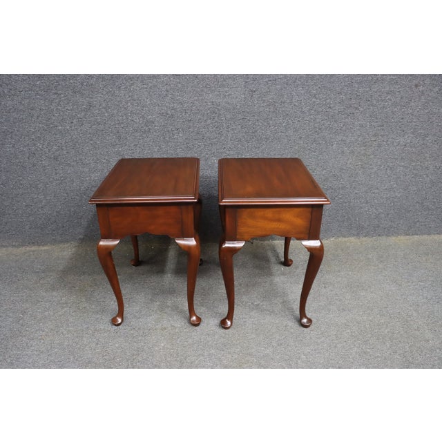 Henkel-Harris Mahogany Queen Anne Nightstands – Pair For Sale - Image 11 of 14