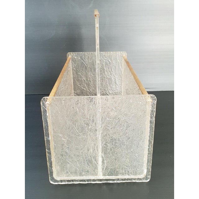Vintage Magazine Rack in Acrylic Glass and Brass, 1960s For Sale - Image 4 of 8