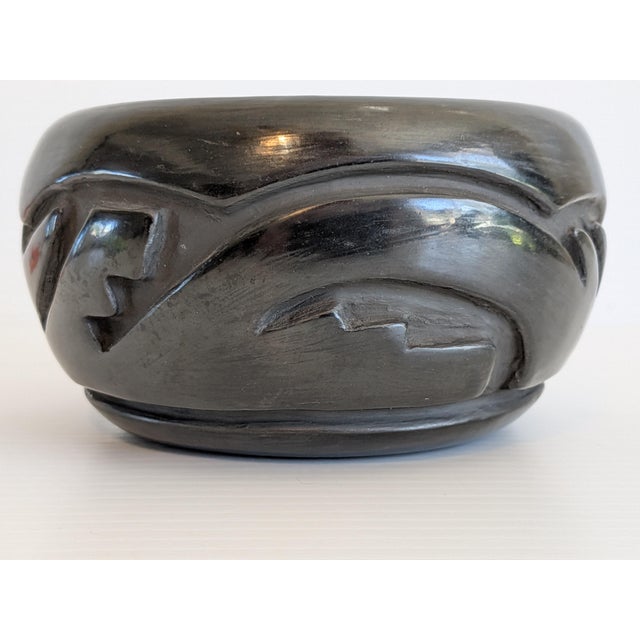 Billy Cain (1950-2006) an acclaimed Native American potter belonged to one of the most prestigious matrilineal dynasties...