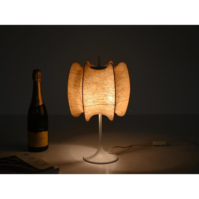 Beige Tulip Cocoon Table Lamp with Brass Base attributed to Castiglioni for Hille, Italy, 1960s For Sale - Image 3 of 13