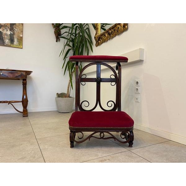 Nuns Shrine Prayer Chair in Shellac Polish For Sale - Image 4 of 16