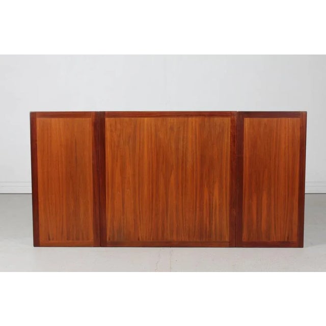 Børge Mogensen Model 5362 Extendable Coffee Table in American Walnut by Børge Mogensen for Fredericia Furniture, Denmark, 1970s For Sale - Image 4 of 11