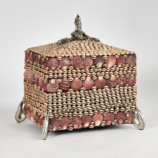 Late 20th Century Large Seashell Encrusted Lidded Box With Silvered Crustaceans For Sale - Image 5 of 9