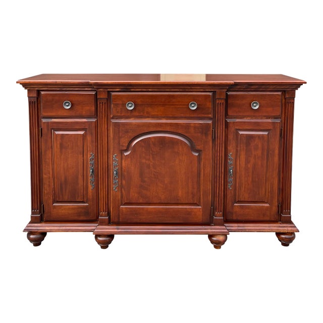 21st Century Nichols & Stone Traditional Maple Country Estates Credenza or Sideboard For Sale - Image 13 of 13