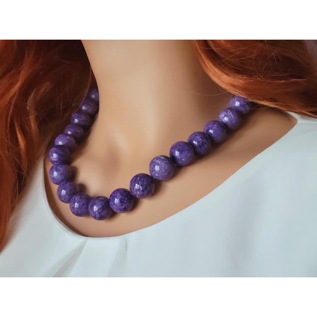 Necklace Length: 20 inches (50.8 cm). Bead Size: 16.5 mm smooth, round beads of the highest quality. Total Weight: 178...