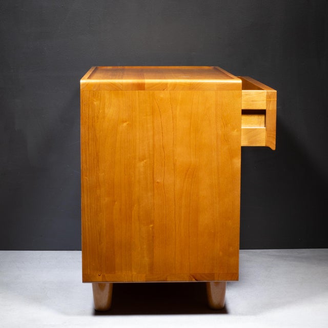 Thuma Classic Oak Nightstands-Pair For Sale - Image 9 of 15