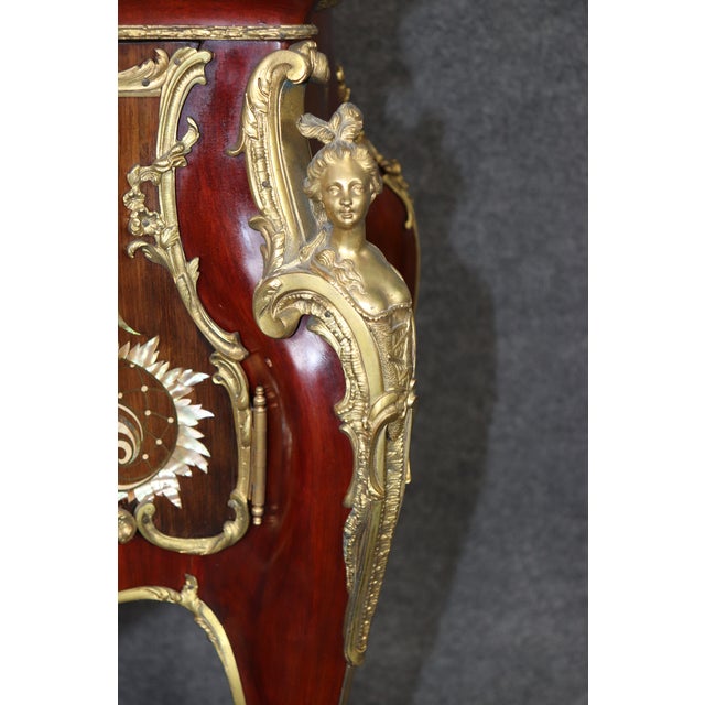 Late 19th Century Signed J.Groschkus Abalone & Mother of Pearl Figural Bronze Bowed Glass Vitrine For Sale - Image 10 of 17