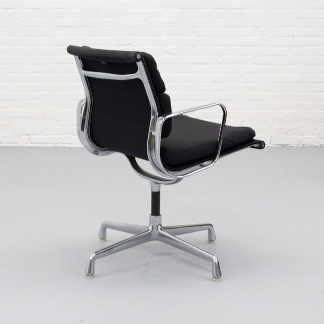 Metal EA208 Soft Pad Chair by Charles & Ray Eames for Herman Miller, 1970s For Sale - Image 7 of 18