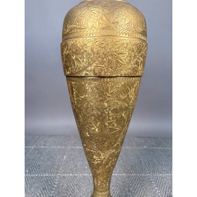 Gorgeous Mid Century tray table floor lamp. Ornate design, intricate etching pattern with florals and leafy foliage.