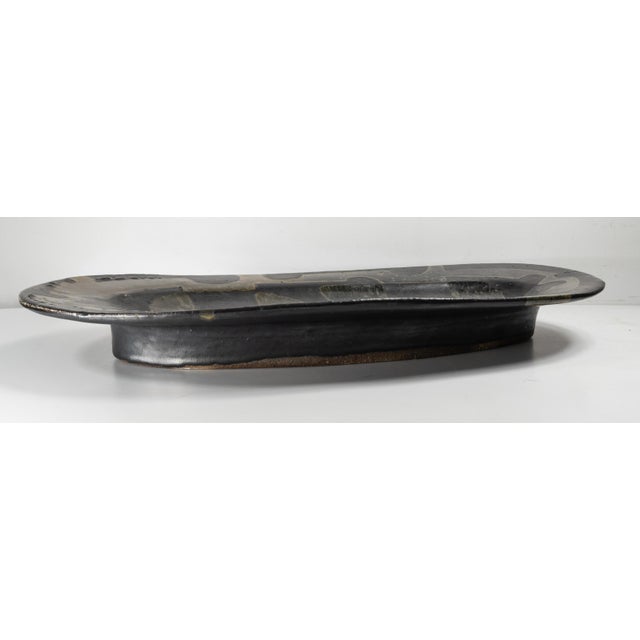 Mid-Century Modern Studio Art Pottery Tray With Abstract Design, Signed Illegibly For Sale In New York - Image 6 of 14