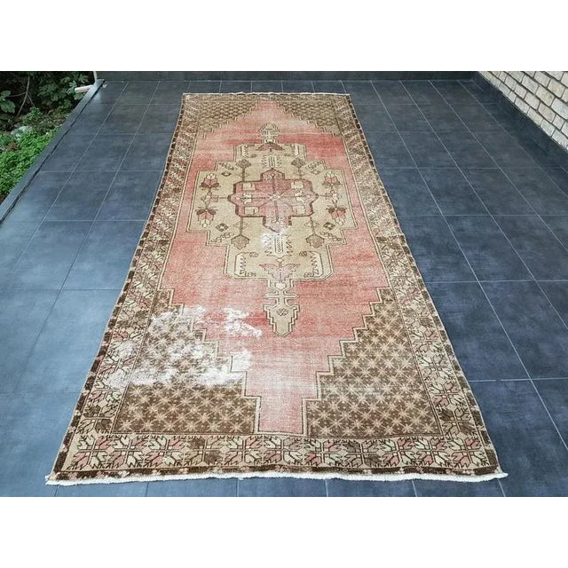 1960s Vintage Anatolian Area Wool Rug- 5′1″ × 11′9″ For Sale - Image 11 of 11