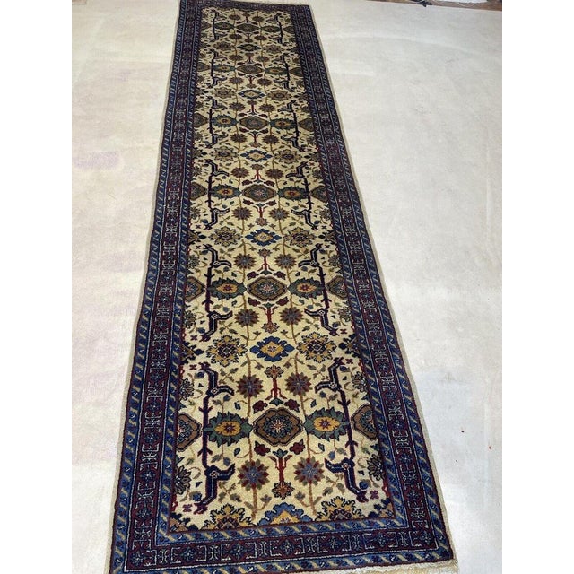 Textile Middle Eastern Rug in Wool For Sale - Image 7 of 9