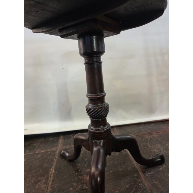 Late 18th Century Antique George III Tilt-Top Table Mahogany 1780-1800 Wine Table Drinks Table For Sale - Image 5 of 11