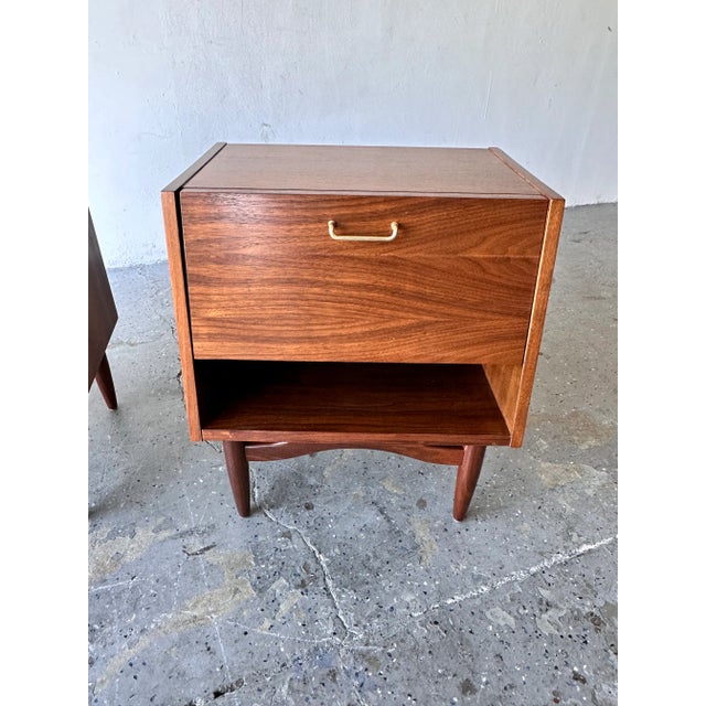 Pair of Merton Gershun for American of Martinsville Mid Century Nightstands For Sale - Image 10 of 11